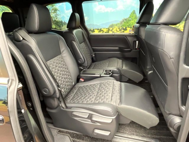 TOYOTA VOXY 2022 Image 31