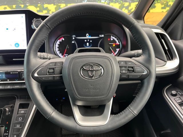 TOYOTA VOXY 2022 Image 31