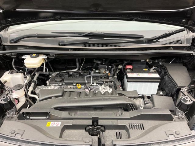 TOYOTA VOXY 2022 Image 31