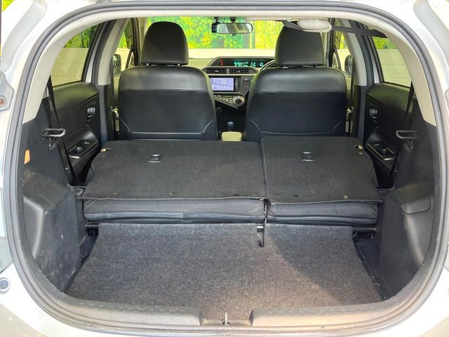 TOYOTA AQUA 2013 Image 31