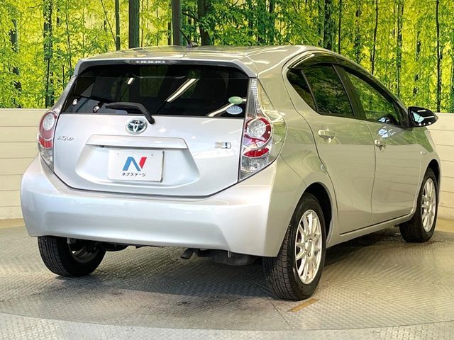 TOYOTA AQUA 2013 Image 31