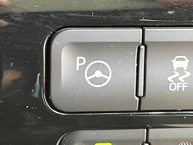 TOYOTA PRIUS 2017 Image 31