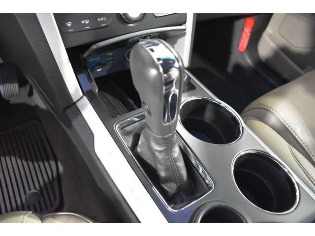 FORD EXPLORER 2WD 2014 Image 31