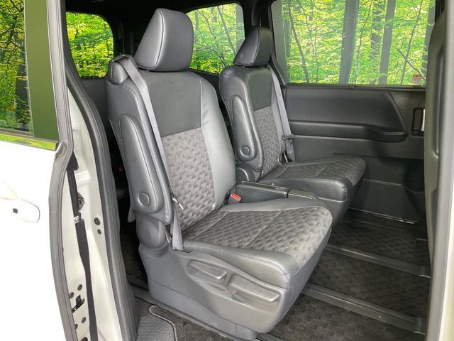 TOYOTA VOXY 2025 Image 31