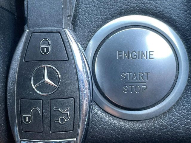 MERCEDES BENZ C CLAS 2016 Image 31