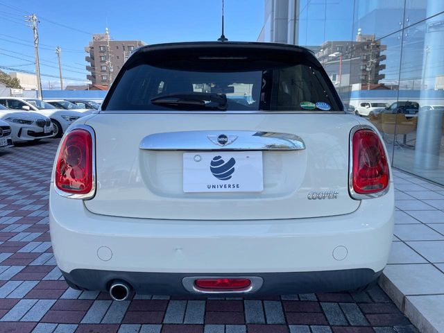 BMW MINI COOPER 5DOO 2017 Image 31