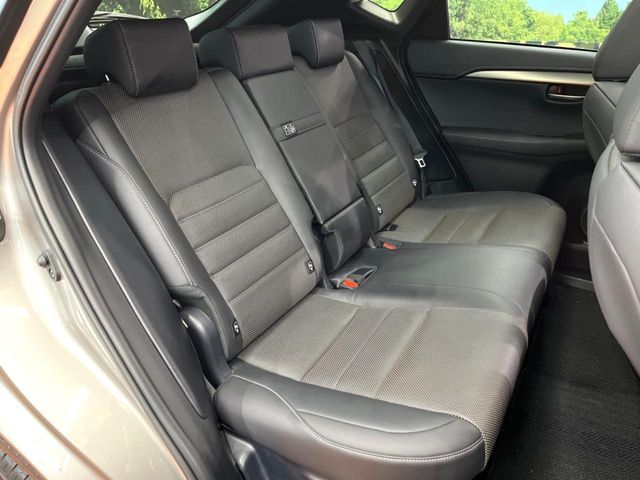 TOYOTA LEXUS NX300H 2020 Image 31