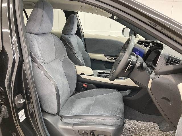 TOYOTA LEXUS RZ450E 2023 Image 31