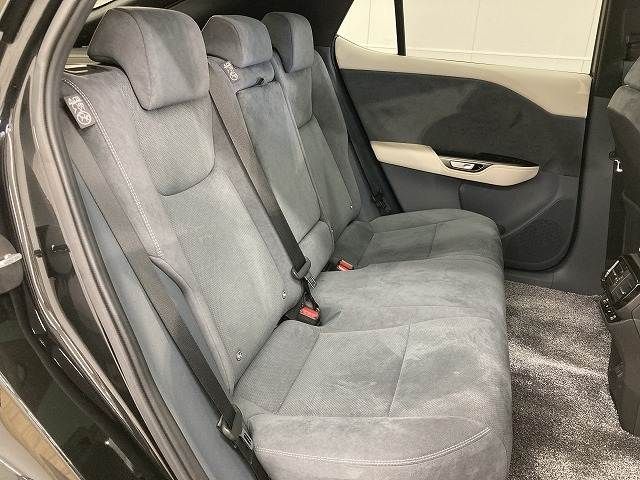 TOYOTA LEXUS RZ450E 2023 Image 31