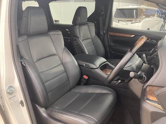 TOYOTA VELLFIRE 2017 Image 31