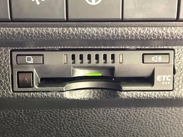 TOYOTA COROLLA SPORT HYBRID 2019 Image 31