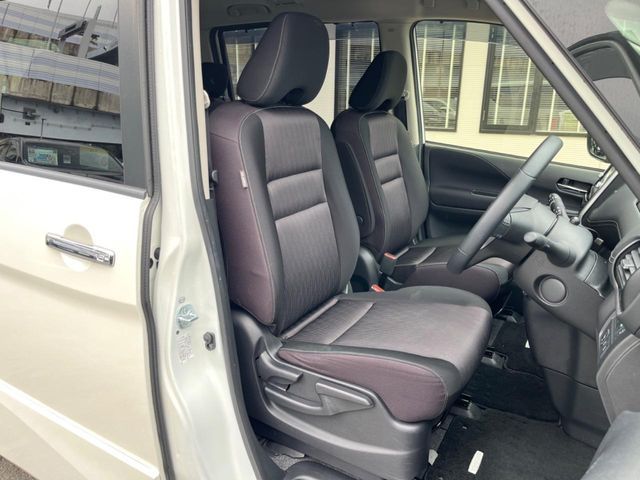 NISSAN SERENA  S-HYBRID 2017 Image 31