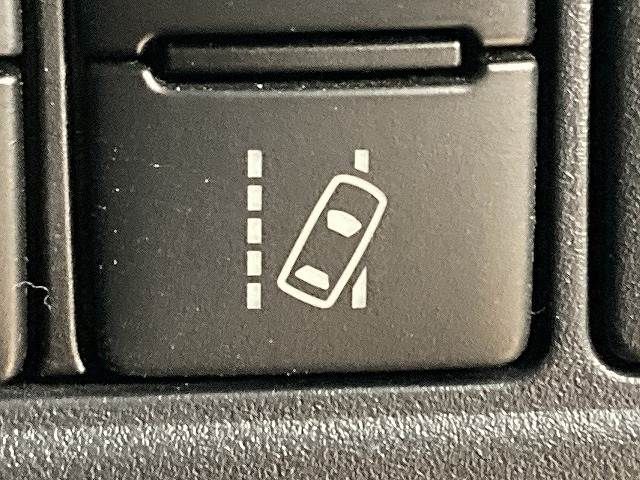 TOYOTA VOXY HYBRID 2019 Image 31