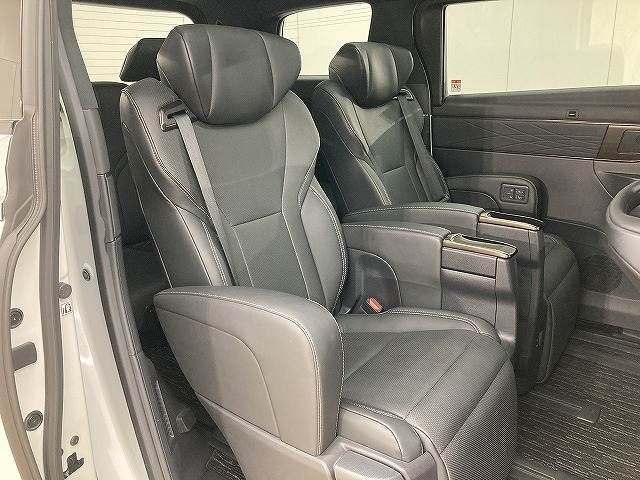 TOYOTA ALPHARD 2023 Image 31