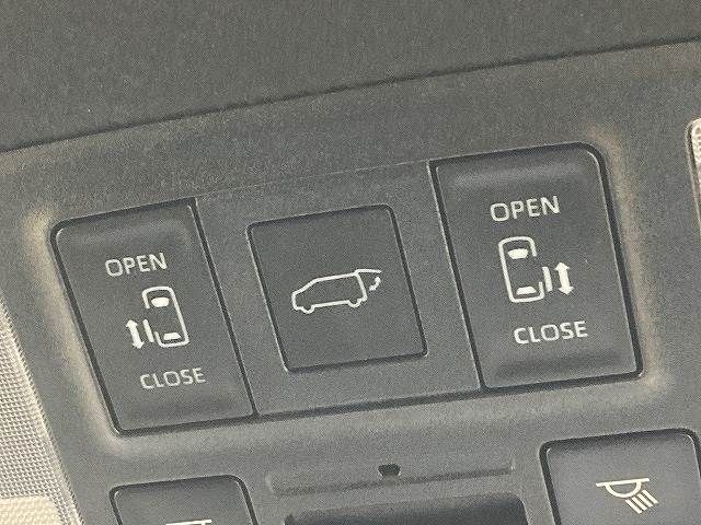 TOYOTA VOXY 2022 Image 31