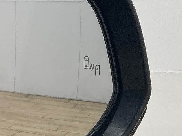 TOYOTA VOXY 2022 Image 31