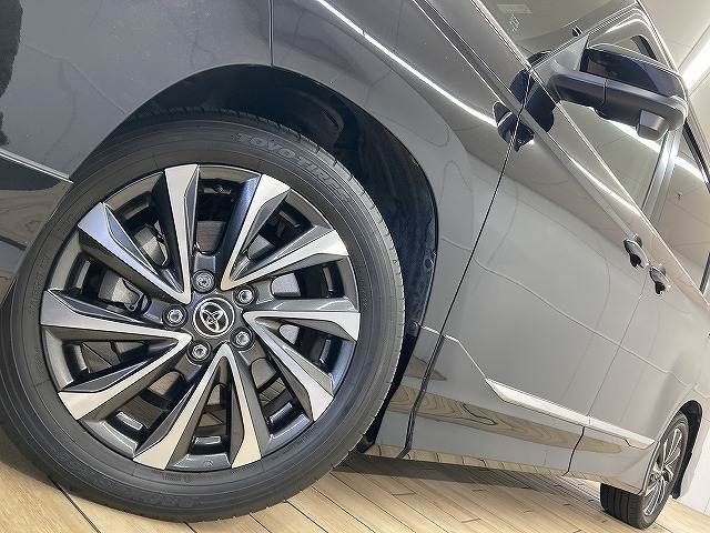 TOYOTA VOXY 2022 Image 31