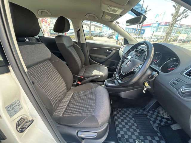 VOLKSWAGEN POLO 2016 Image 31