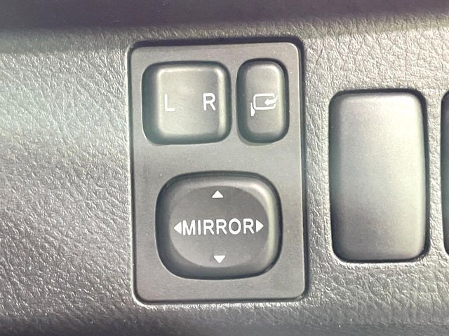 DAIHATSU MIRA GINO 2005 Image 31