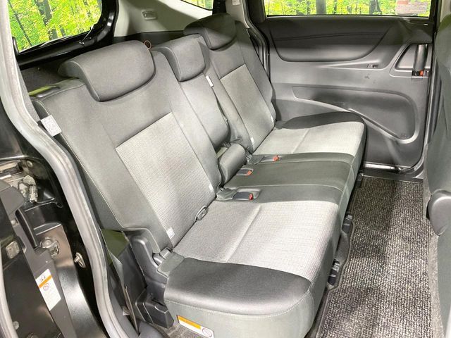 TOYOTA SIENTA HYBRID 2018 Image 31