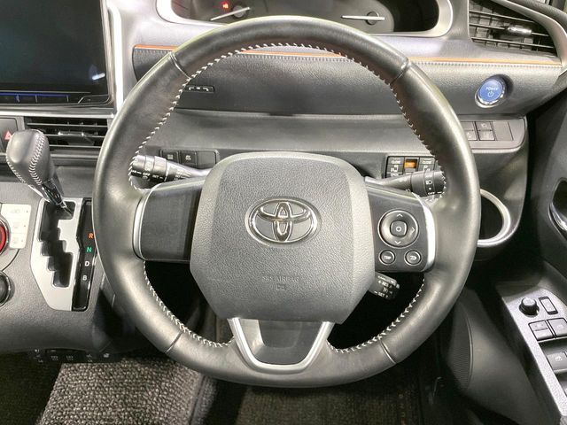 TOYOTA SIENTA HYBRID 2018 Image 31