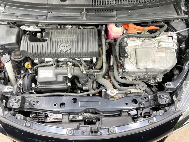 TOYOTA SIENTA HYBRID 2018 Image 31