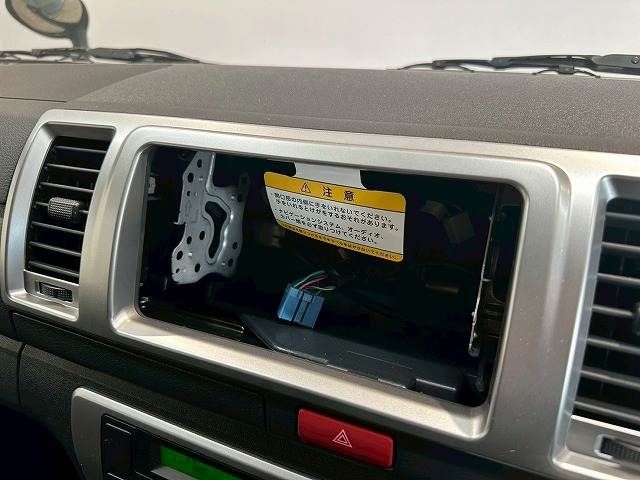 TOYOTA HIACE VAN 2WD 2025 Image 31