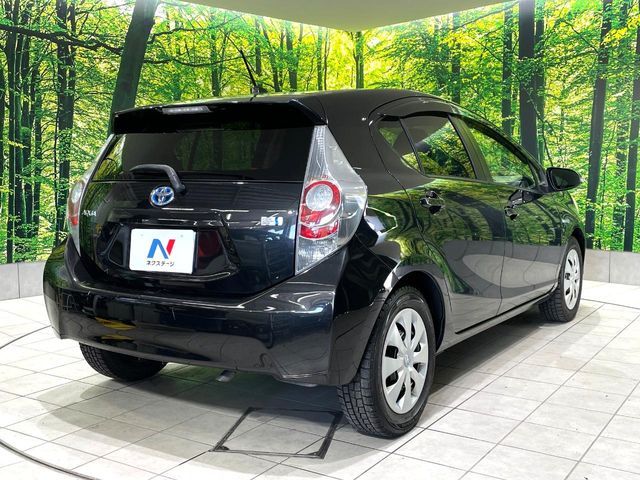 TOYOTA AQUA 2012 Image 31