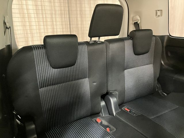 TOYOTA VOXY 2017 Image 31