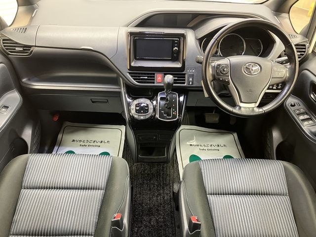 TOYOTA VOXY 2017 Image 31