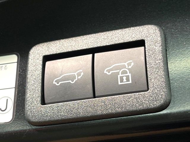 TOYOTA YARIS CROSS HYBRID 2024 Image 31