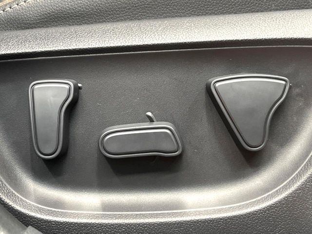 TOYOTA YARIS CROSS HYBRID 2024 Image 31