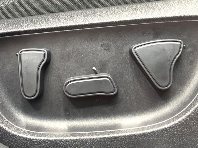 TOYOTA YARIS CROSS HYBRID 2025 Image 31