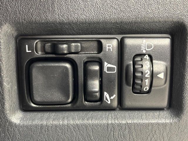 SUZUKI JIMNY 4WD 2016 Image 31