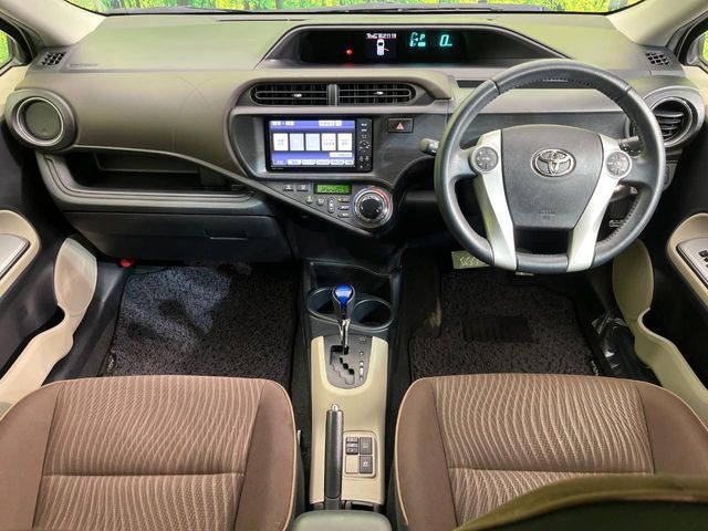 TOYOTA AQUA 2012 Image 31