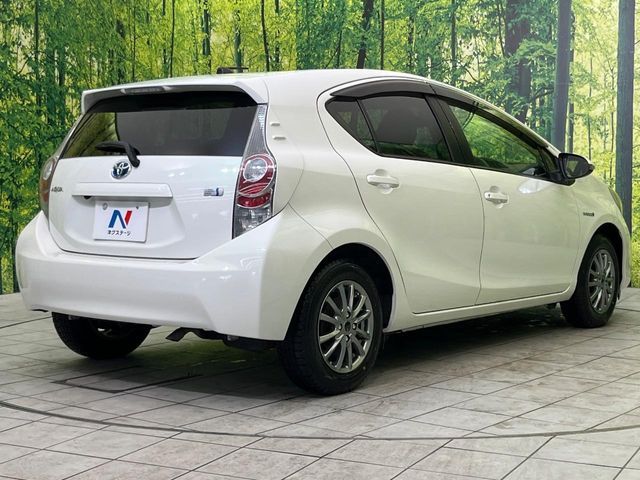 TOYOTA AQUA 2012 Image 31