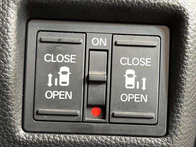 HONDA N BOX CUSTOM 2023 Image 31