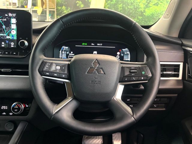 MITSUBISHI OUTLANDER PHEV 2022 Image 31