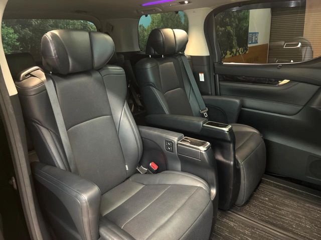 TOYOTA VELLFIRE 2018 Image 31