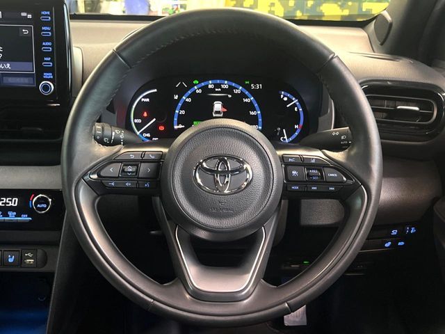 TOYOTA YARIS CROSS HYBRID 2023 Image 31