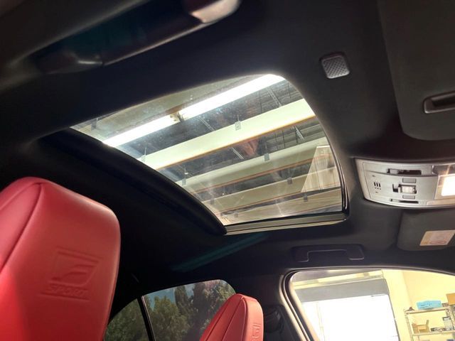 TOYOTA LEXUS UX250H 2021 Image 31