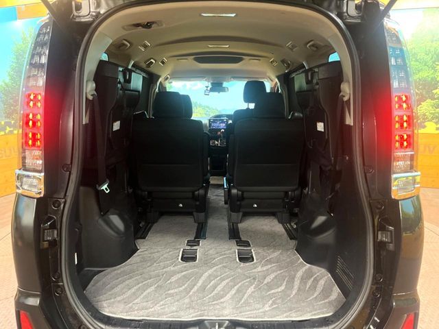 TOYOTA VOXY 2017 Image 31