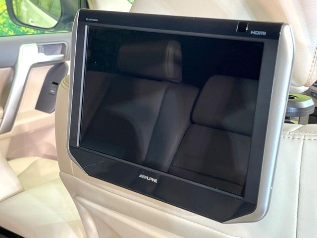 TOYOTA LANDCRUISER PRADO 2023 Image 31