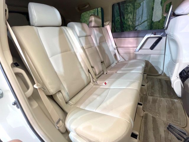 TOYOTA LANDCRUISER PRADO 2023 Image 31