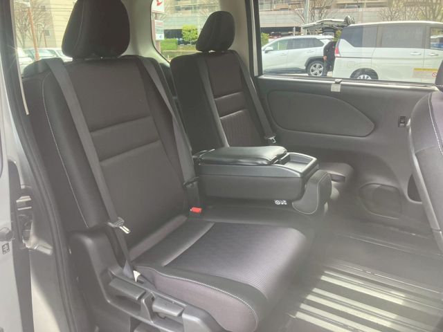 NISSAN SERENA  S-HYBRID 2017 Image 31