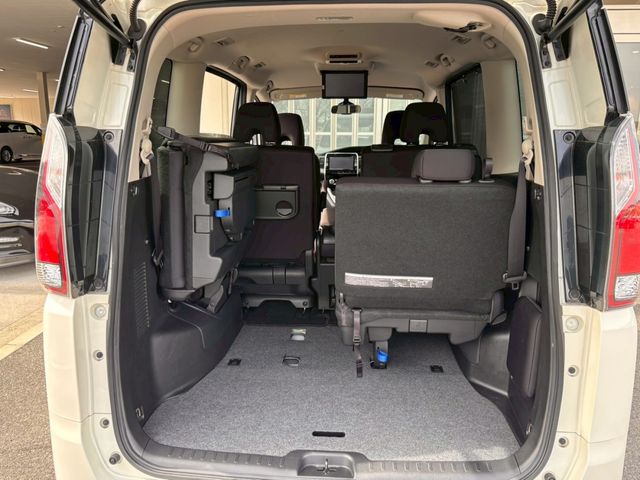 NISSAN SERENA  S-HYBRID 2017 Image 31