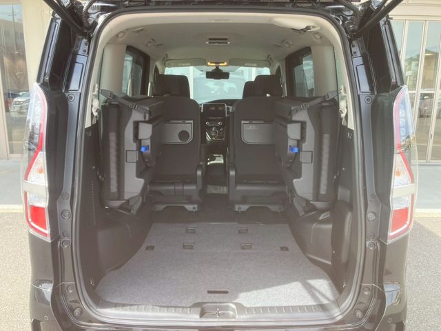 NISSAN SERENA  WG 2022 Image 31