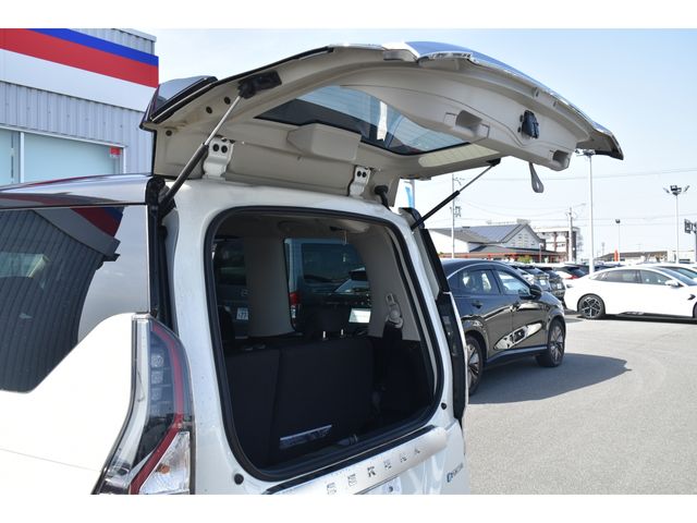 NISSAN SERENA  WG 2022 Image 31