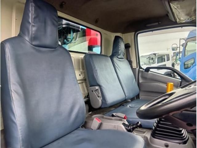 HINO DUTRO 2014 Image 31