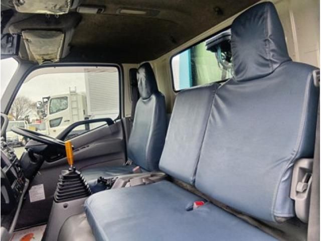 HINO DUTRO 2014 Image 31